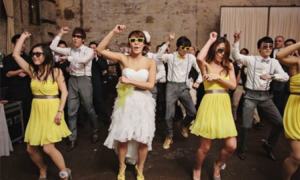 Танцы гостей на свадьбе — вдохновляемся видеопримерами