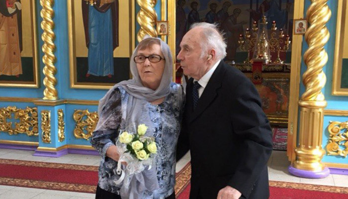 Обряд венчания супругов на коронную свадьбу