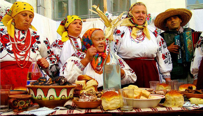 Песенное застолье на сватовстве