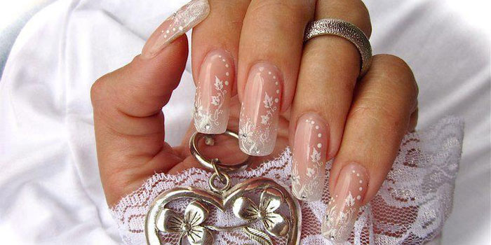 Кружевной маникюр на свадьбу гель-лаком
